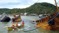 Kapal Kandas di Dekat Pulau Tempurung Banten