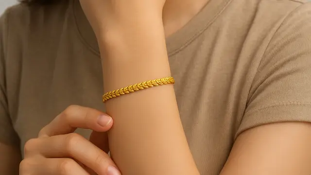 7 Model Gelang Emas Gram Kecil yang Lagi Tren di 2025, Cocok untuk Gaya Sehari-hari