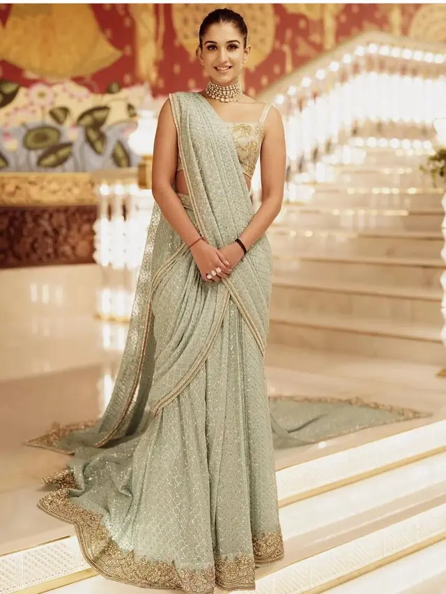 Pesona Radhika Merchant Calon Istri Anant Ambani Dibalut Sari. [@bridestodayin]