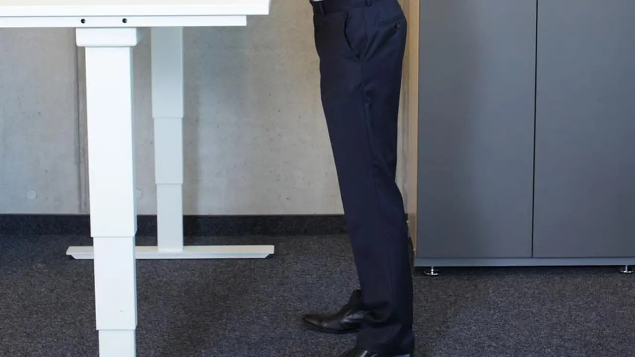 Seberapa Efektif Standing Desk untuk Kenyamanan Bekerja?