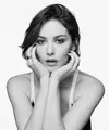 Gracie menjadi representasi terbaru Coco Mademoiselle yang bebas, percaya diri, dan berani mengekspresikan diri. (Foto/dok: Chanel)