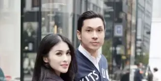 Sandra Dewi dan Harvey Moeis (Instagram/@sandradewi88)