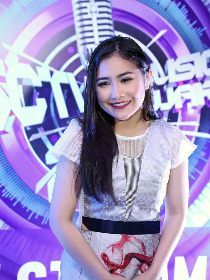 [Bintang] Prilly Latuconsina