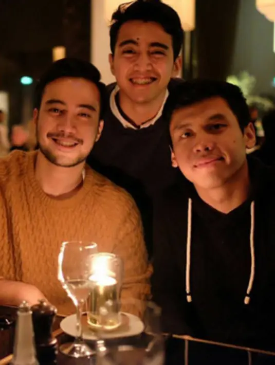 Meski jadwal pekerjaan yang padat, kini Vidi Aldiano menghabiskan waktunya bersama keluarga tercinta. (viainstagram@vidialdiano/Bintang.com)