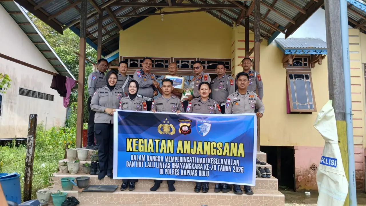 Personel Polri datangi rumah purnawirawan di Kapuas Hulu