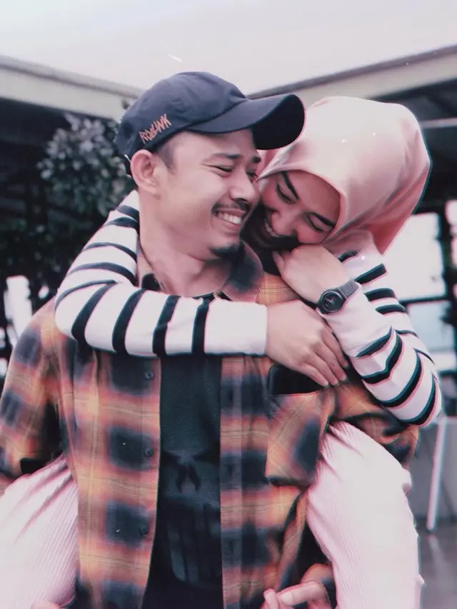 3 Tahun Menikah, Ini 6 Potret Icha Anisa 'Suara Hati Istri' dan Suami