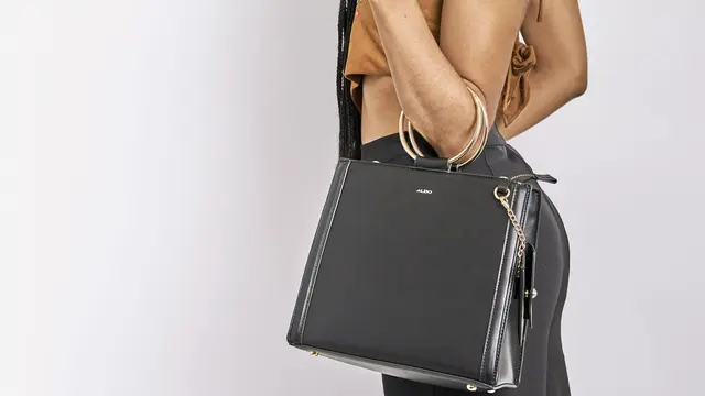 Bersihkan Bagian Luar dengan Kain Lembut