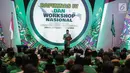 Ketum PPP Romahurmuziy memberikan arahan dalam Rapimnas IV dan Workshop Nasional Anggota DPRD di Jakarta, Selasa (26/2). Pembahasan Rapimnas untuk pematangan strategi pemenangan pemilu legislatif dan pemenangan Jokowi-Ma'ruf. (Liputan6.com/Faizal Fanani)