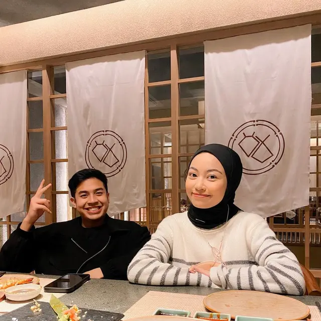 Beri Semangat, Ini 6 Potret Persahabatan Jerome Polin dan Tsana ‘Rintik Sedu’