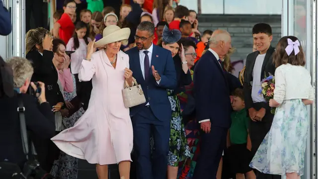 Jadi Sorotan Tajam, Ratu Camilla Tenteng Tas Dior Terinspirasi Putri Diana ke Wimbledon 2024