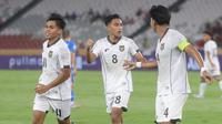 Timnas Indonesia U-23 melawan Filipina di Piala AFF U-23 2025 di Stadion Utama Gelora Bung Karno (SUGBK) Senayan, Jakarta, Jumat (18/7/2025) malam WIB. (Bola.com/M Iqbal Ichsan)