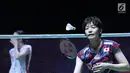 Ganda putri Jepang, Sayaka Hirota saat melawan Mayu Matsumoto/Wakana Nagahara di Final Indonesia Open 2018 di Istora GBK, Jakarta, Minggu (8/7). Yuki/Sayaka menang 21-14, 16-21, 21-14. (Liputan6.com/Helmi Fithriansyah)