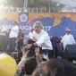 3 Menteri Jokowi dan Ganjar Pranowo saat menyanyikan lagu di  PPSMB UGM. Foto (Switzy Sabandar/Liputan6.com)