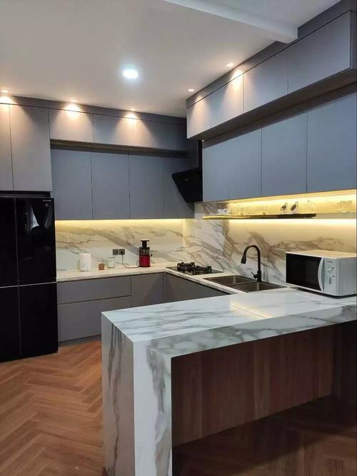 Ofitsiant porno kokrak