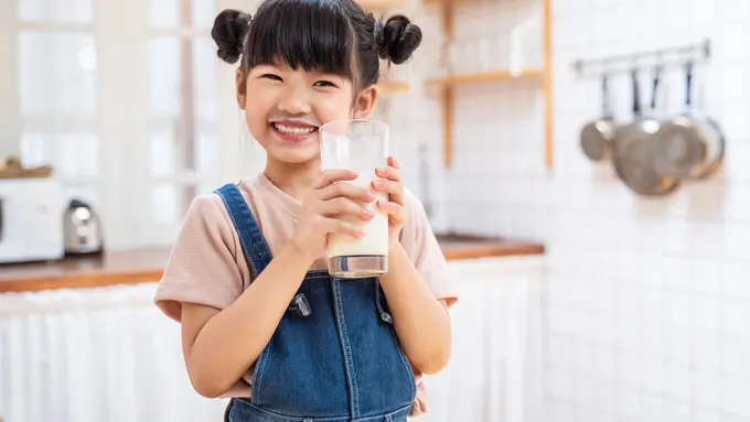 Bunda, Ini Cara Menjaga Nutrisi Anak Agar Tetap Aktif Selama Ramadan