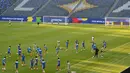 Para pemain Iran mengikuti sesi latihan di Carson Sports Park, California pada Minggu 14 Juni 2026, menjelang pertandingan Grup G Piala Dunia 2026 melawan Selandia Baru. (Patrick T. Fallon/AFP)