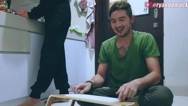 Area Memasak Multifungsi: Duduk Lesehan Saat Persiapan