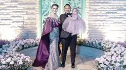 Meskipun memiliki kesibukan untuk tampil di atas panggung, namun Momo tetap memiliki waktu untuk quality time bersama keluarga. Sumber (liputan6.com/IG/therealmomogeisha)