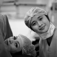 Persahabatan memang tidak mengenal mengenal perbedaan usia. Hal tersebutlah yang tergambar pada persahabatan Donita dan Gritte Agatha. (Foto: instagram.com/donitabhubiy)