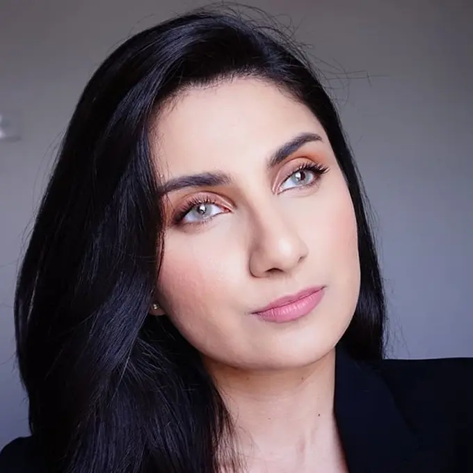 Makeup Look yang Tepat ke Kantor dalam 20 Menit