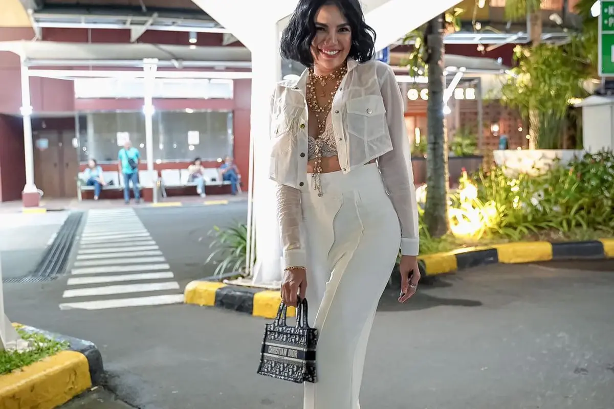 Posting Pengakuan Penuh Emosional, Nikita Mirzani Menyesal Tidak Gandeng Shopee Live Sejak Awal Demi Omzet Besar