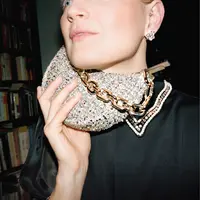 Kate Spade New York baru saja memperkenalkan koleksi Holiday 2021 yang inspirasinya meriah, yaitu perayaan musim liburan di New York dan suasana menyambut tahun baru di sana. Foto: Document/Kate Spade New York.