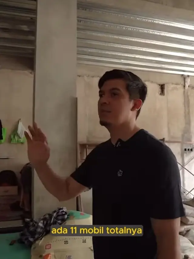 Irwansyah bangun garasi mobil Raffi Ahmad dan Nagita Slavina. [Foto: Instagram/irwansyah_15]