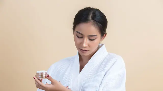 Cara Tepat Eksfoliasi Tubuh untuk Kulit Sehat dan Glowing (photo by freepik.com)