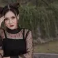 Penampilan Nella Kharisma dengan model rambut space buns ini pun mencuri perhatian netizen. Tak sedikit pula netizen yang memuji gaya penampilannya ini karena terlihat menggemaskan. (Liputan6.com/IG/@nellakharisma)