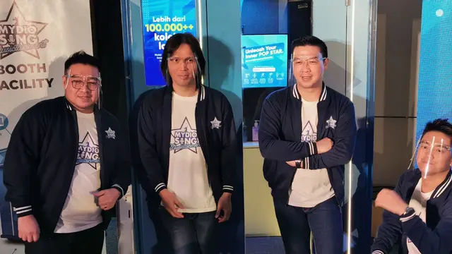 Boy William bersama dengan Once Mekel saat peresmian Mydio Sing, aplikasi karaoke di rumah
