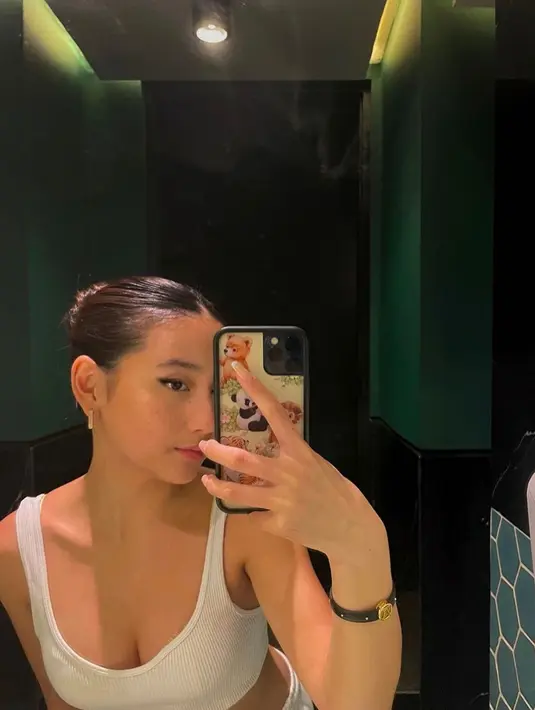 Kini Chloe menginjak usia 19 tahun, tinggal di dua kota yakni Jakarta dan LA. [Instagram @chloexaviera]