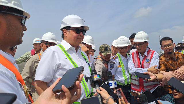 Menteri Koordinator Bidang Perekonomian, Airlangga Hartarto turun langsung meninjau proses pembangunan PSN salah satunya Pelabuhan Patimban, Subang, Rabu (24/1).