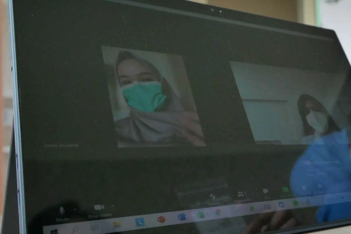 Pelayanan Medis Jarak Jauh untuk Pasien COVID-19