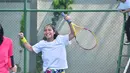 Ternyata, inilah salah satu rahasia ibu dua anak itu supaya terlihat makin fresh. Caca Tengker diketahui rutin berolahraga tenis. (Liputan6.com/IG/@cacatengker).