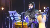 Profil Mbak Yos Istri Iwan Fals, Kehidupan Pribadi, dan Peran Besar di Karier Sang Legenda