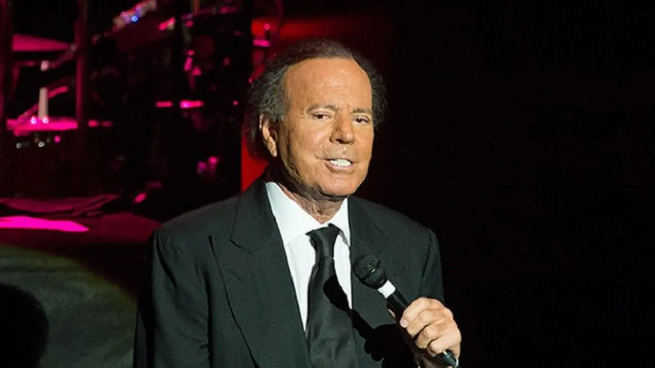 [Bintang] Julio Iglesias