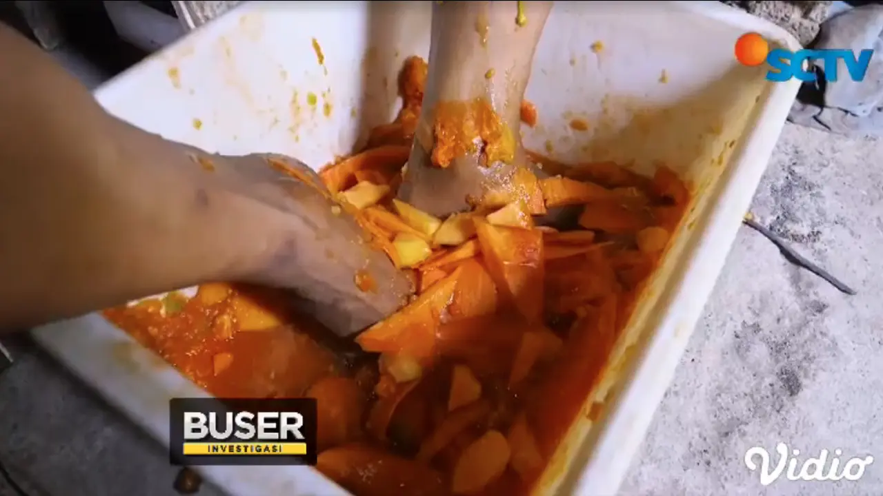 Saus Tomat Busuk yang Dibuat Dengan Cara Tidak Manusiawi! Sumber Foto: SCTV