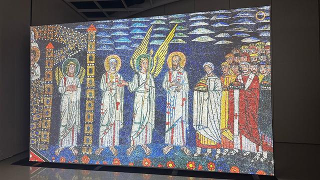 Institut Kebudayaan Italia di Jakarta menggelar pameran "Mosaico" yang diselenggarakan di Ciputra Artpreneur, Jakarta, Selasa (6/8/2024). (Liputan6/Benedikta Miranti)