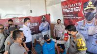 Vaksinasi Covid-19 Di Atas Kapal Ferry. (Rabu, 07/07/2021). (Dokumentasi Polda Banten).