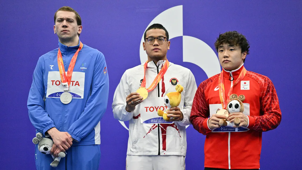 Maulana Rifky Yavianda meraih medali emas Asian Para Games 2026