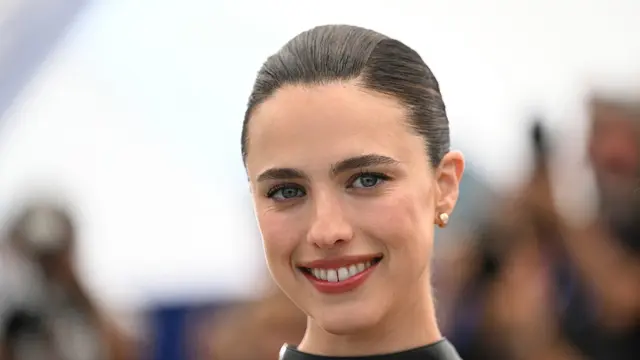 Margaret Qualley di Cannes Film Festival 2025. (Bertrand GUAY / AFP)