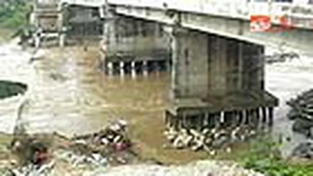Runtuh, Dinding Pembatas Jalan Lingkar Stadion