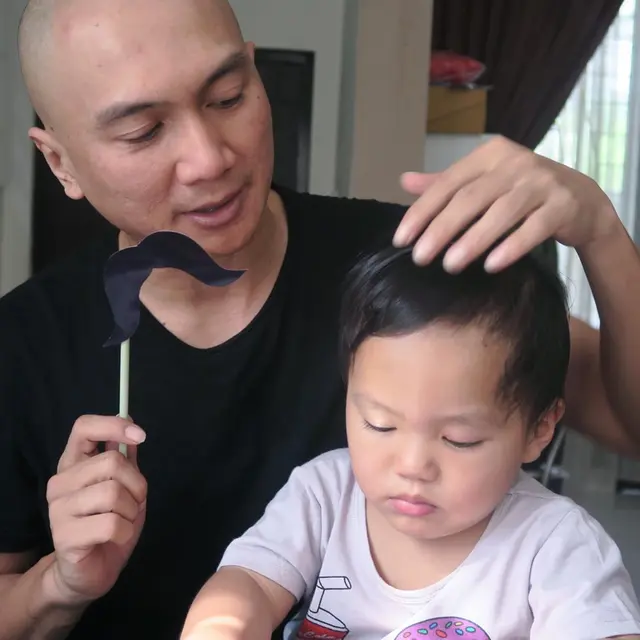 Curhatan Soal Anak Bungsunya Viral, Ini 6 Potret Anji dan Sigra Umar yang Idap ASD