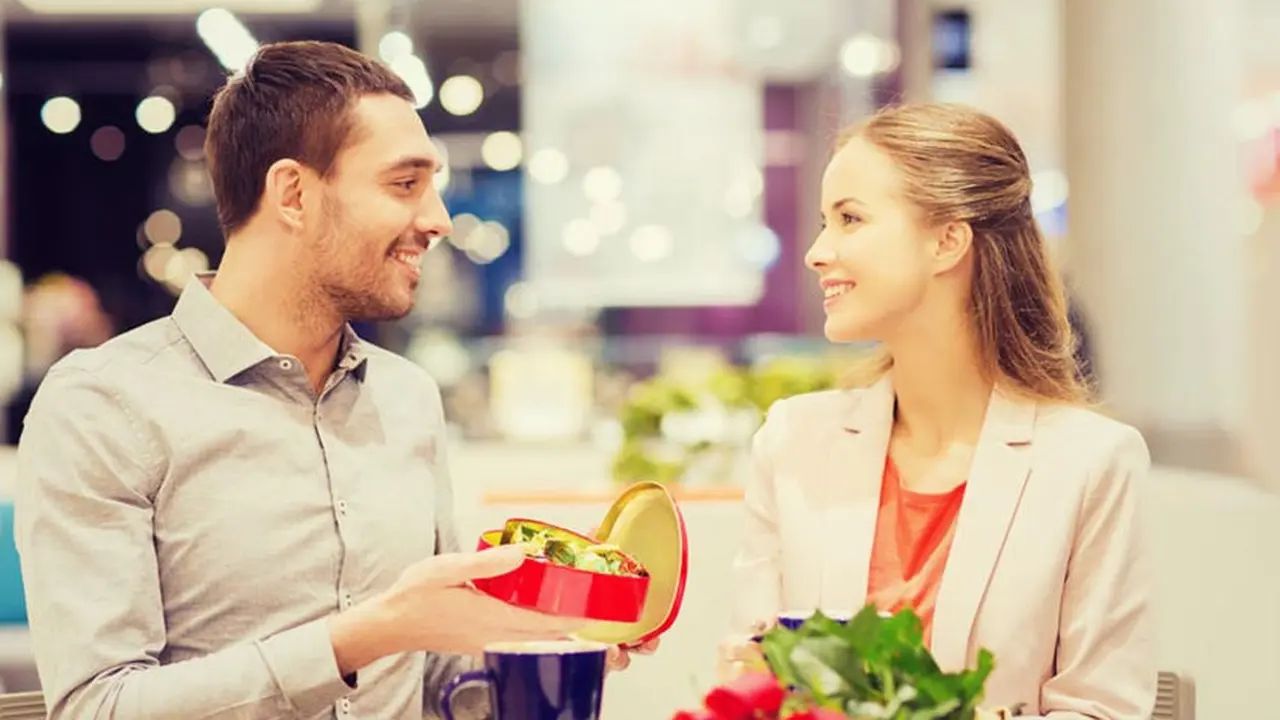 Tak Beri Cokelat, Ada Banyak Cara Sambut Hari Valentine