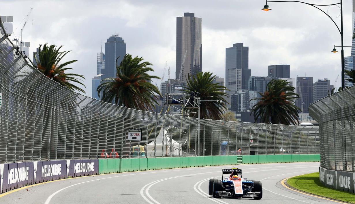 Ini adalah penampilan pertama Rio Haryanto di Sirkuit Albert Park, Australia, Jumat (18/3/2016). (Bola.com/Manor Racing)