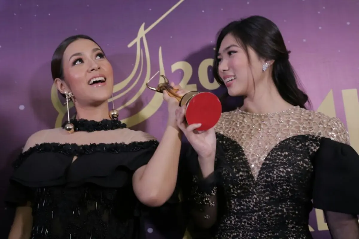 [Bintang] Raisa - Isyana Sarasvati