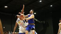 Satria Muda mengalahkan Bank BPD DIY Bima Perkasa Jogja 85-76 di Hi Test Arena Batam, Kepulauan Riau, Sabtu (2/3/2019). (Media IBL)