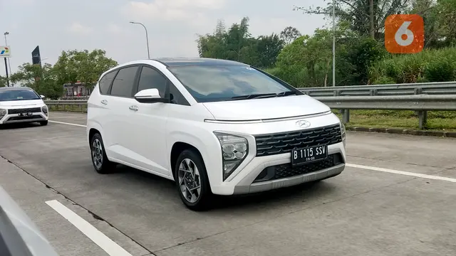 Hyundai Stargazer jalan tol