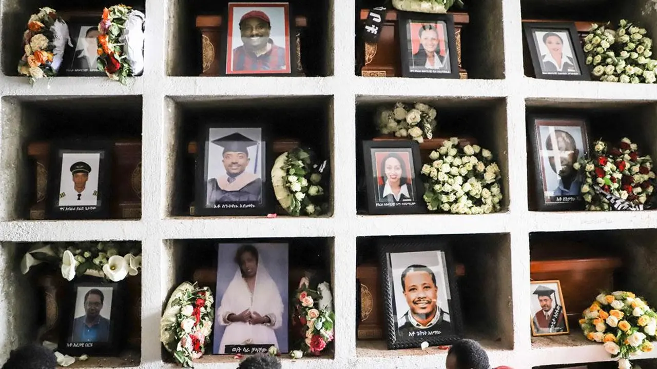 Sebagian dari korban insiden jatuhnya pesawat Ethiopian Airlines yang menewaskan seluruh penumpang (AFP Photo)