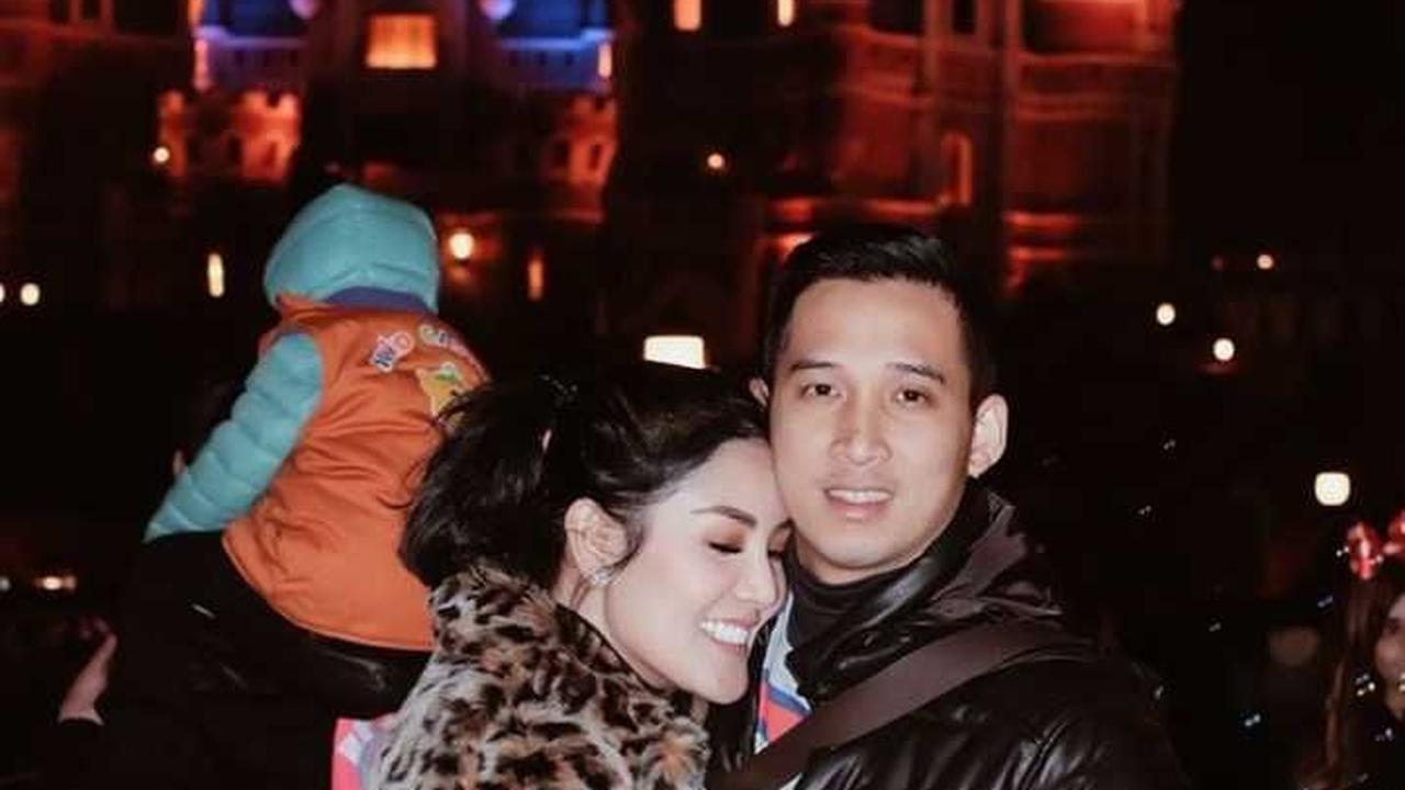 Gugat Cerai Suami, Ini 6 Potret Kenangan Nindy Ayunda dan Askara Harsono